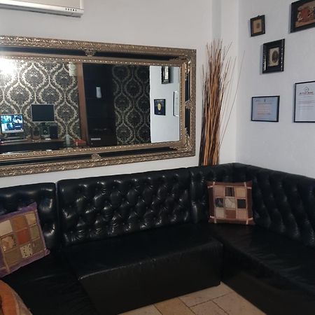 Mpoint Motel Bucureşti Ngoại thất bức ảnh