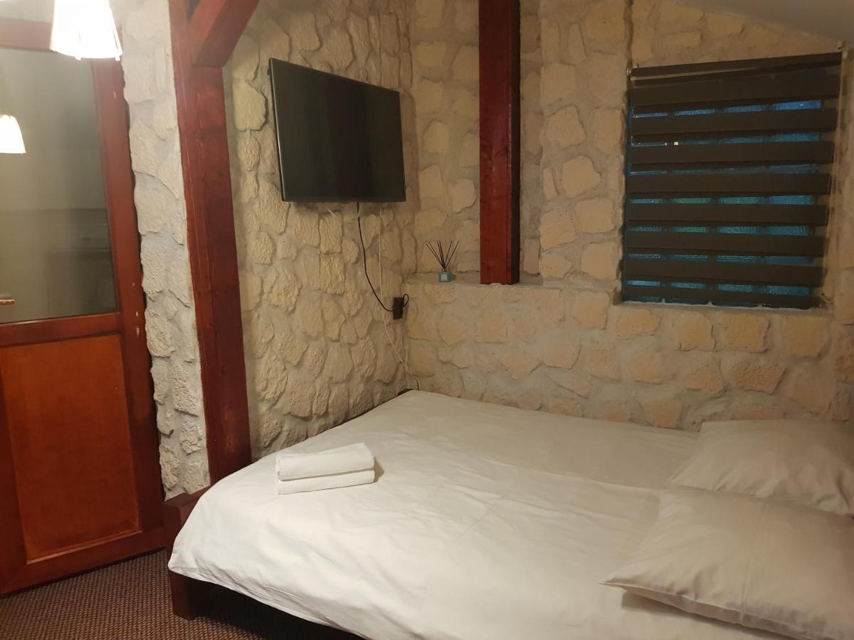Mpoint Motel Bucureşti Ngoại thất bức ảnh
