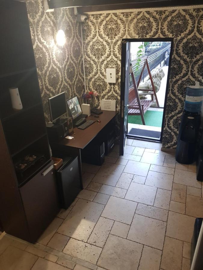 Mpoint Motel Bucureşti Ngoại thất bức ảnh