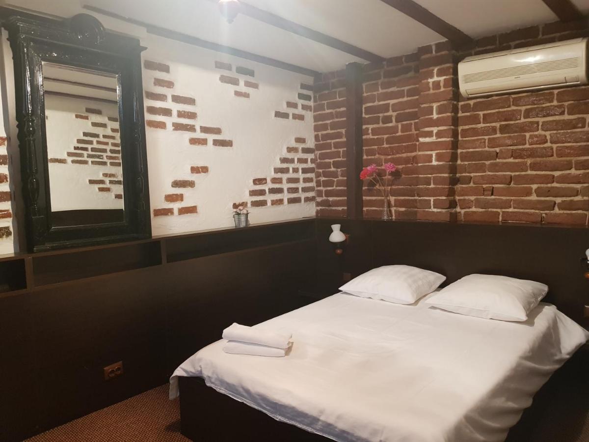 Mpoint Motel Bucureşti Ngoại thất bức ảnh