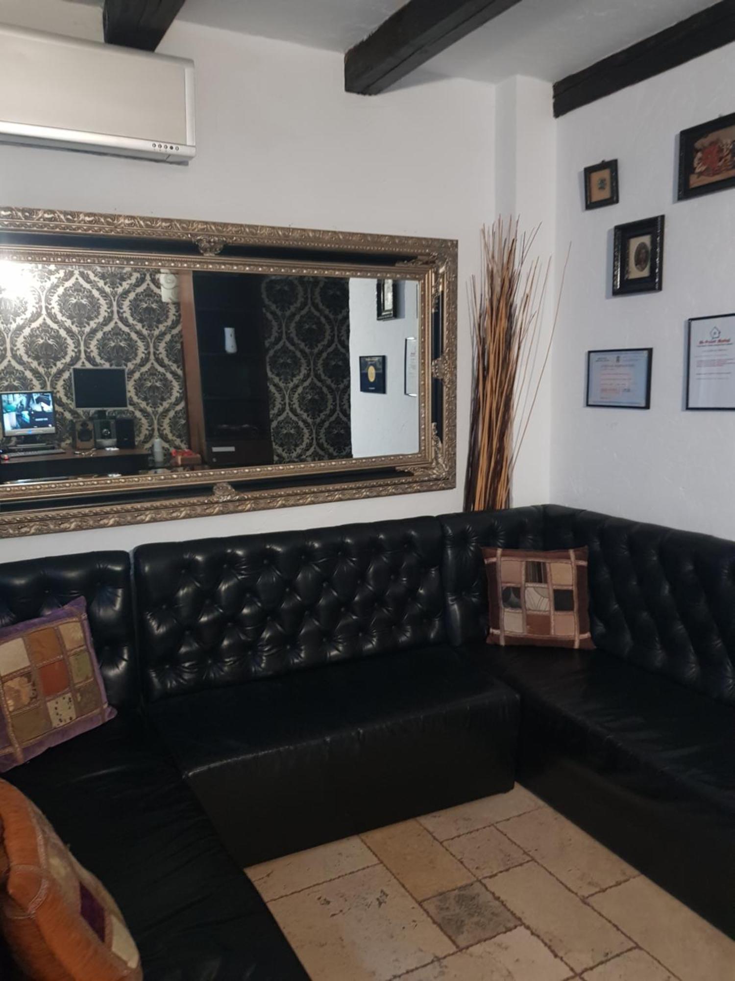 Mpoint Motel Bucureşti Ngoại thất bức ảnh