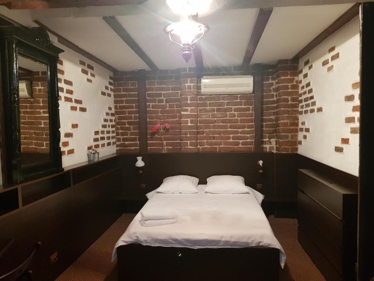 Mpoint Motel Bucureşti Ngoại thất bức ảnh